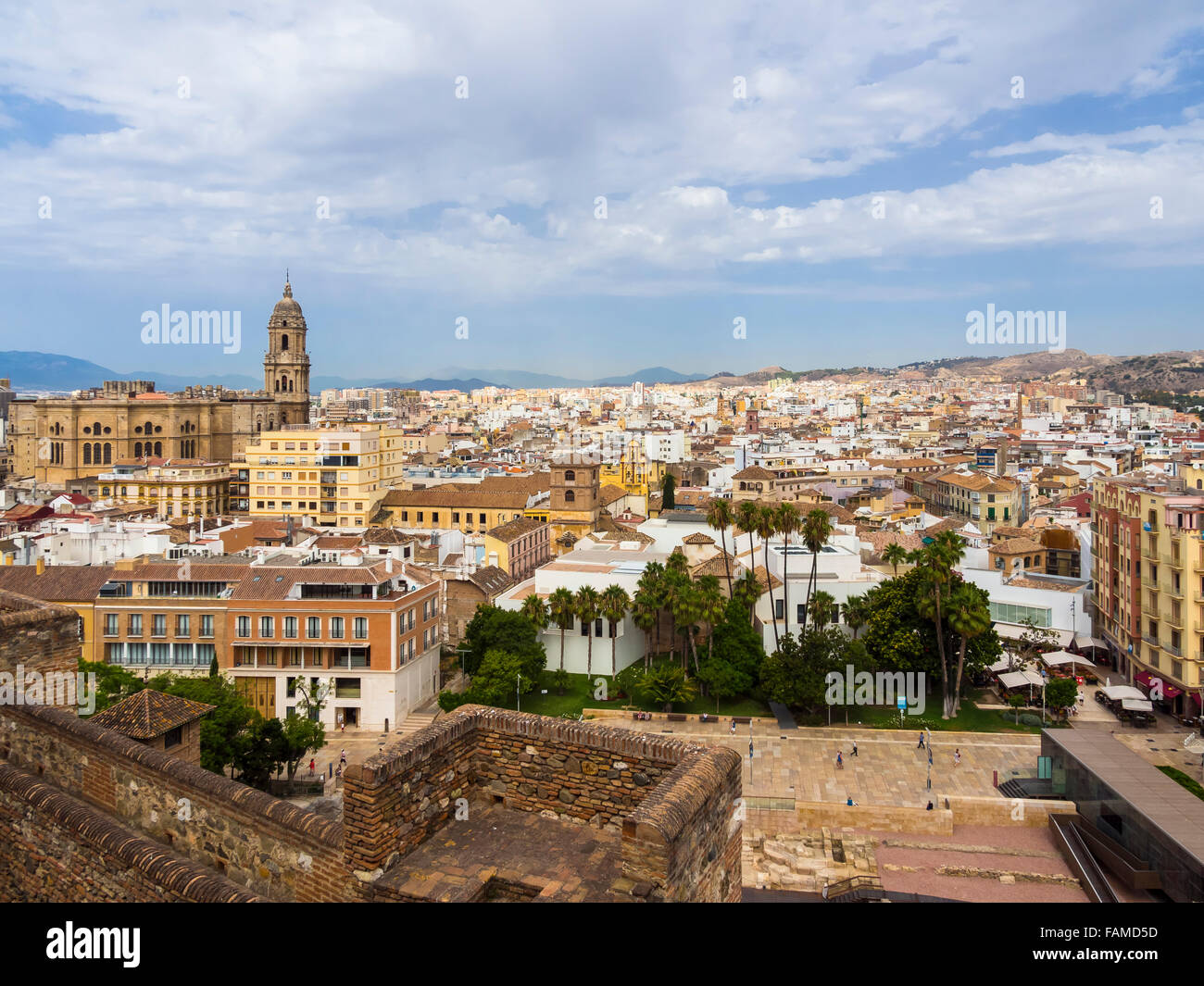 Voir à partir de la Monte de Gibralfaro sur le centre historique, la province de Malaga, Andalousie, Espagne Banque D'Images