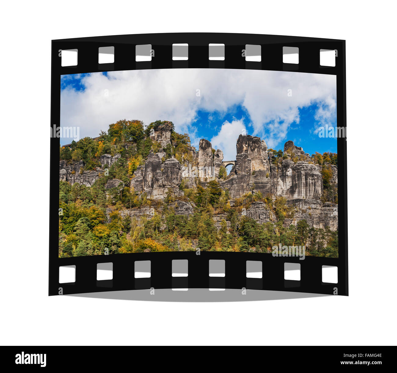 Vue de la formation rocheuse Bastei (Bastion), la Suisse Saxonne, des montagnes de grès de l'Elbe, Saxe, Allemagne, Europe Banque D'Images