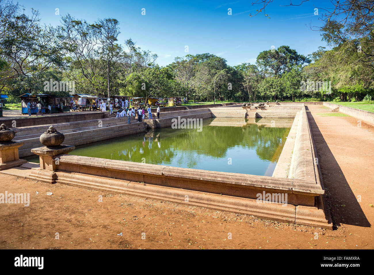 Kuttam Pokuna (lits étangs), Anuradhapura, UNESCO World Heritage Site, North Central Province, Sri Lanka, Asie Banque D'Images