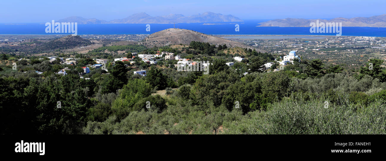 Vue sur village Lagoudi, sur les îles de Kalymnos et Pserimos, île de Kos, groupe d'îles du Dodécanèse, Mer Egée, G Banque D'Images