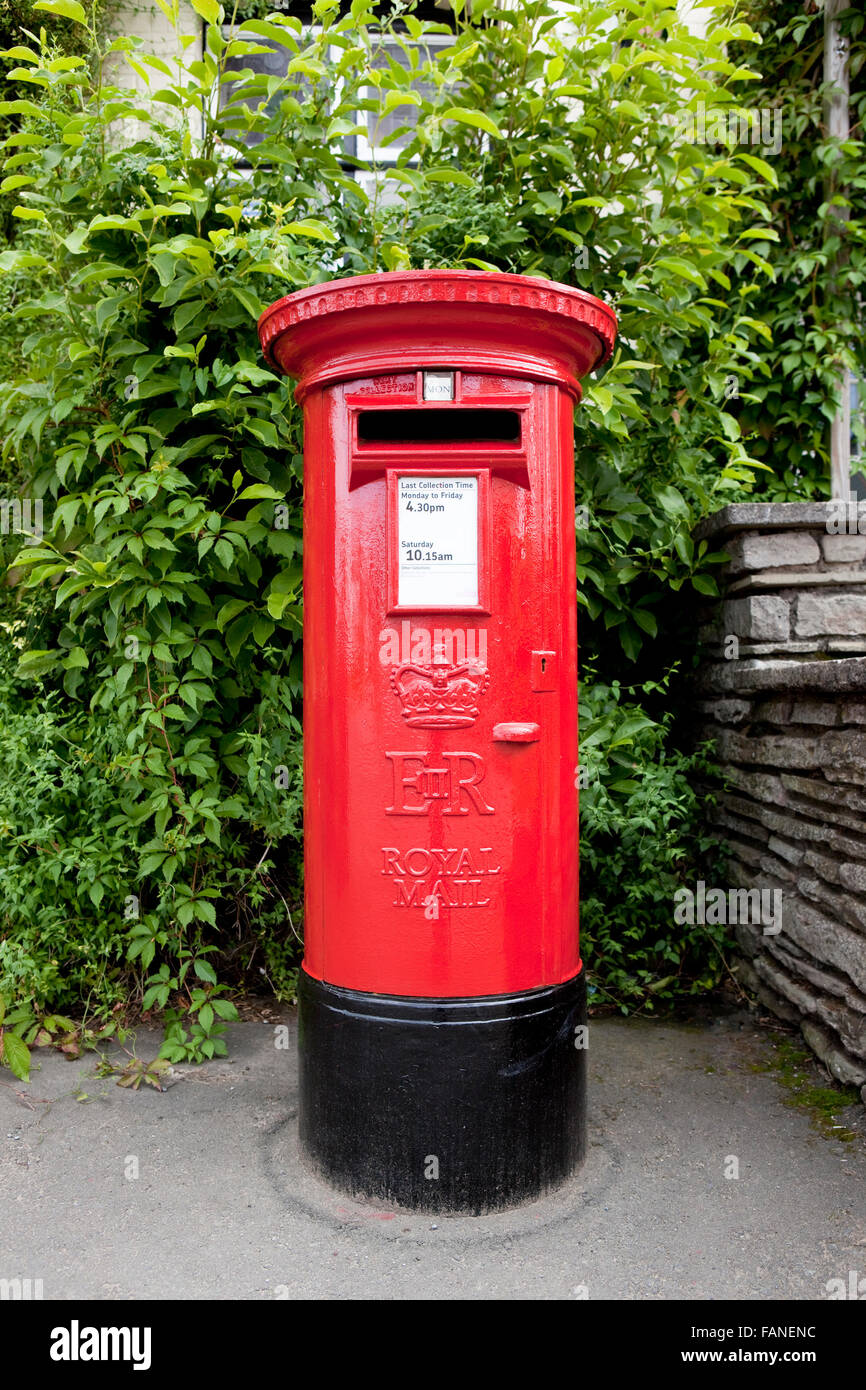 British Red post box Banque D'Images