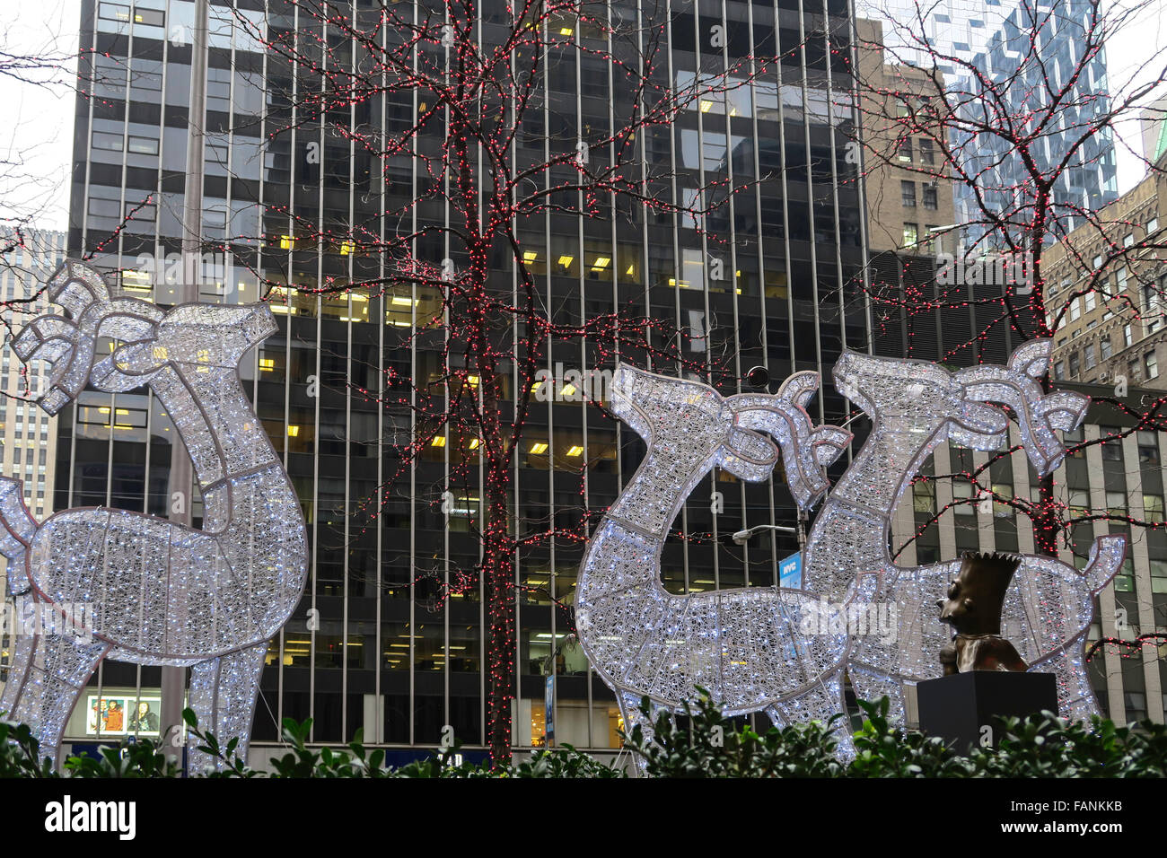 Maison de vacances renne de Noël, l'affichage lumineux de l'Avenue des Amériques, NYC Banque D'Images