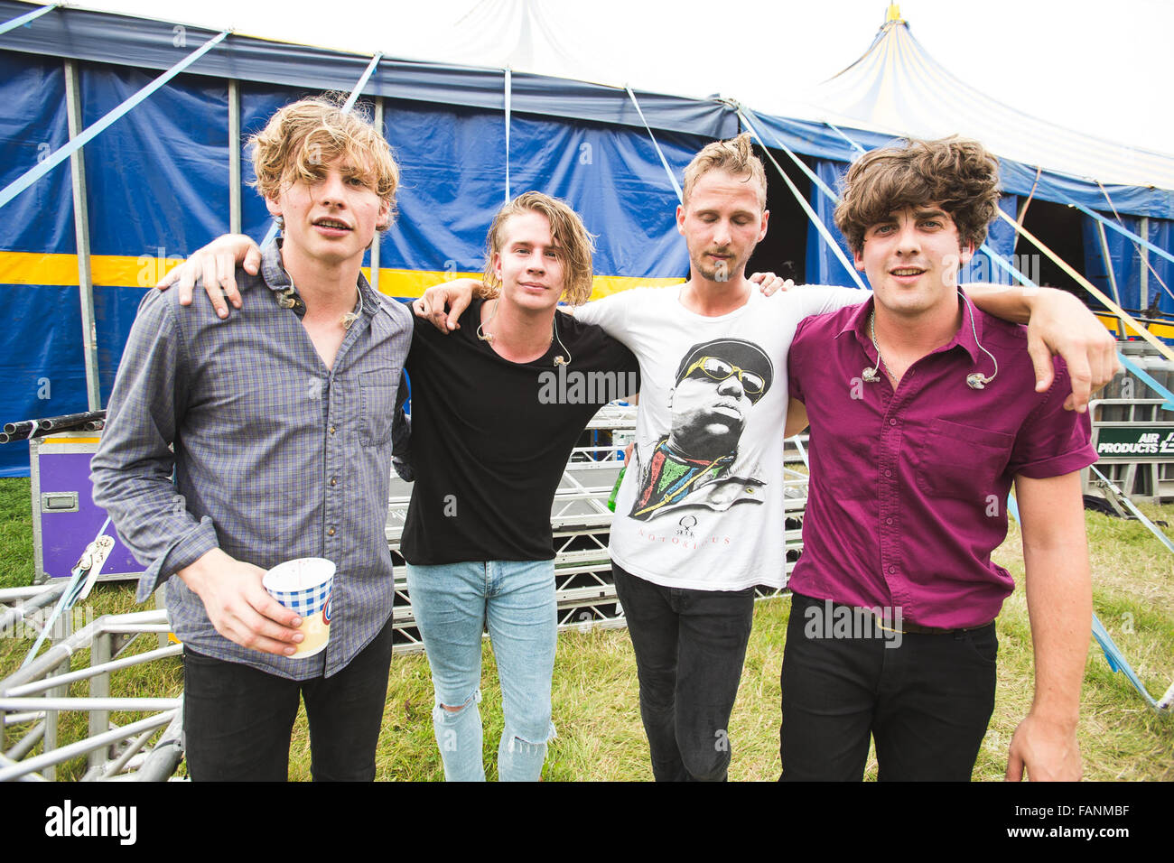 30 août 2015 - Circa vagues coulisses à Leeds Festival, 2015 © Myles Wright/ZUMA/Alamy Fil Live News Banque D'Images