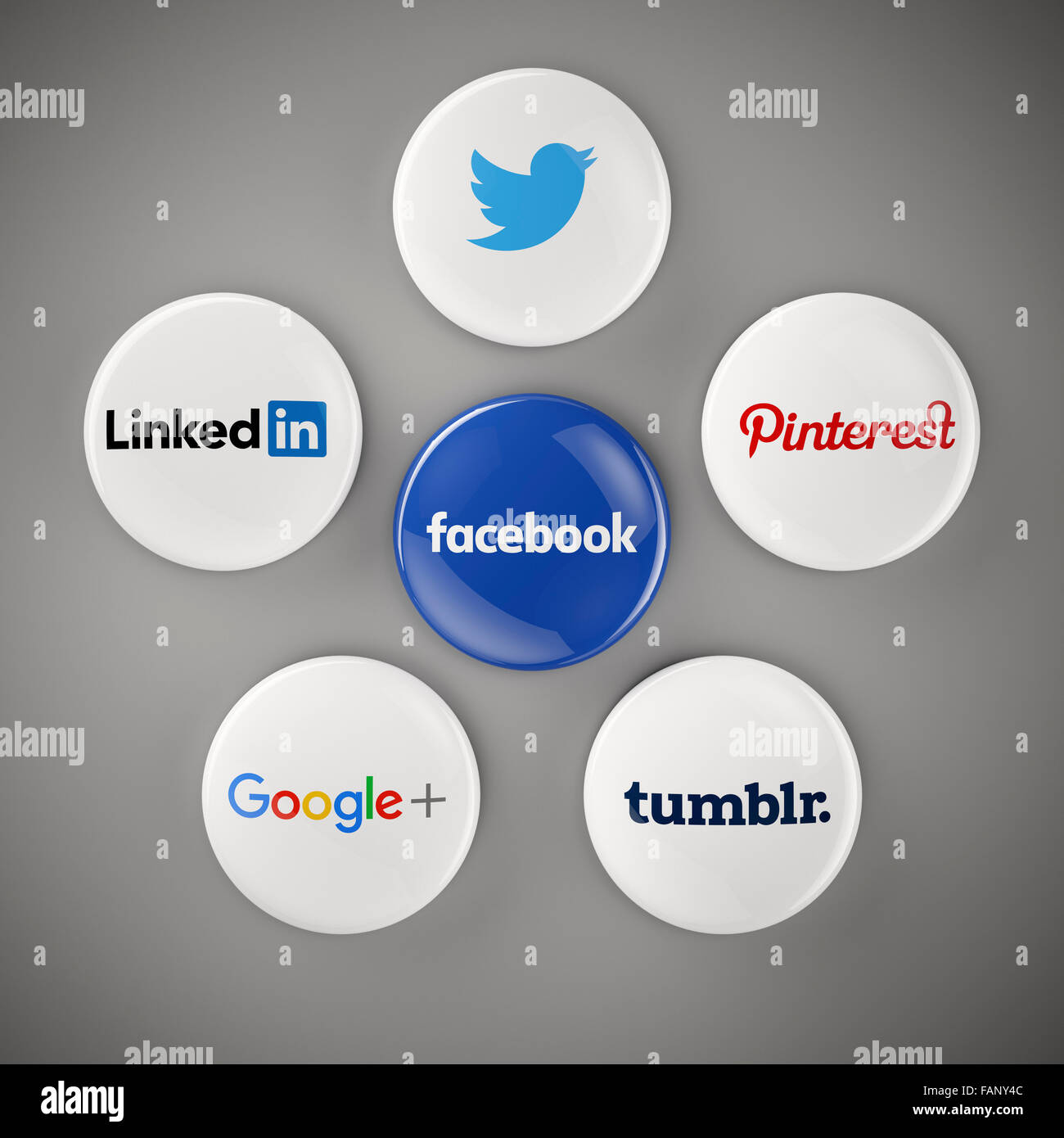 Facebook, Twitter, LinkedIn, Pinterest, Google +, Tumblr, icônes, boutons, des sites de réseaux sociaux Banque D'Images