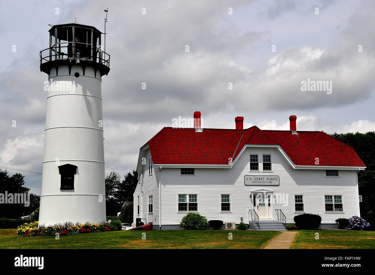 Chatham, Massachusetts : Chatham Lighthouse et siège de la station de la Garde côtière des États-Unis à Cape Cod * Banque D'Images