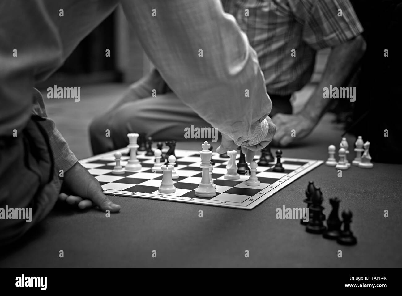 Jeu d'échecs avec joueurs Banque D'Images