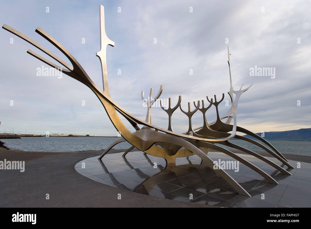 Bien Voyager sculpture par Jón Gunnar Árnason en Islande, Norvège. Banque D'Images