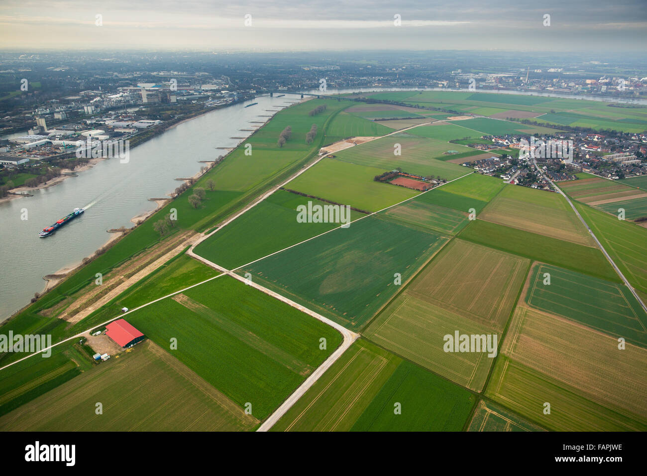Vue aérienne, bowery, rénovation de la digue, digues, du Rhin, la protection contre les inondations le long du Rhin, ferme à la rivière Rhein Banque D'Images