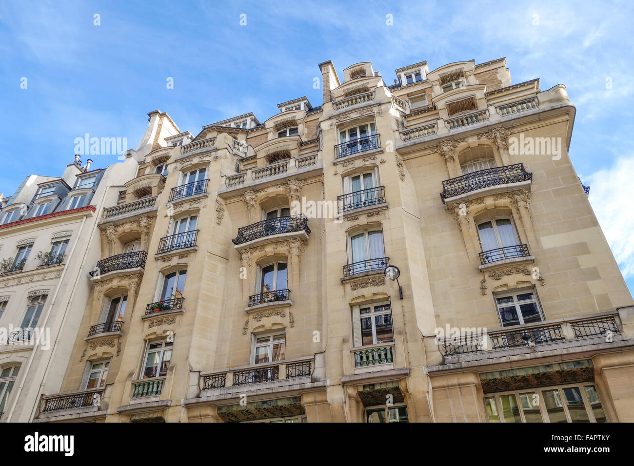 Hausmann, style haussmannien parisien, rue de ci-dessous. France Banque D'Images