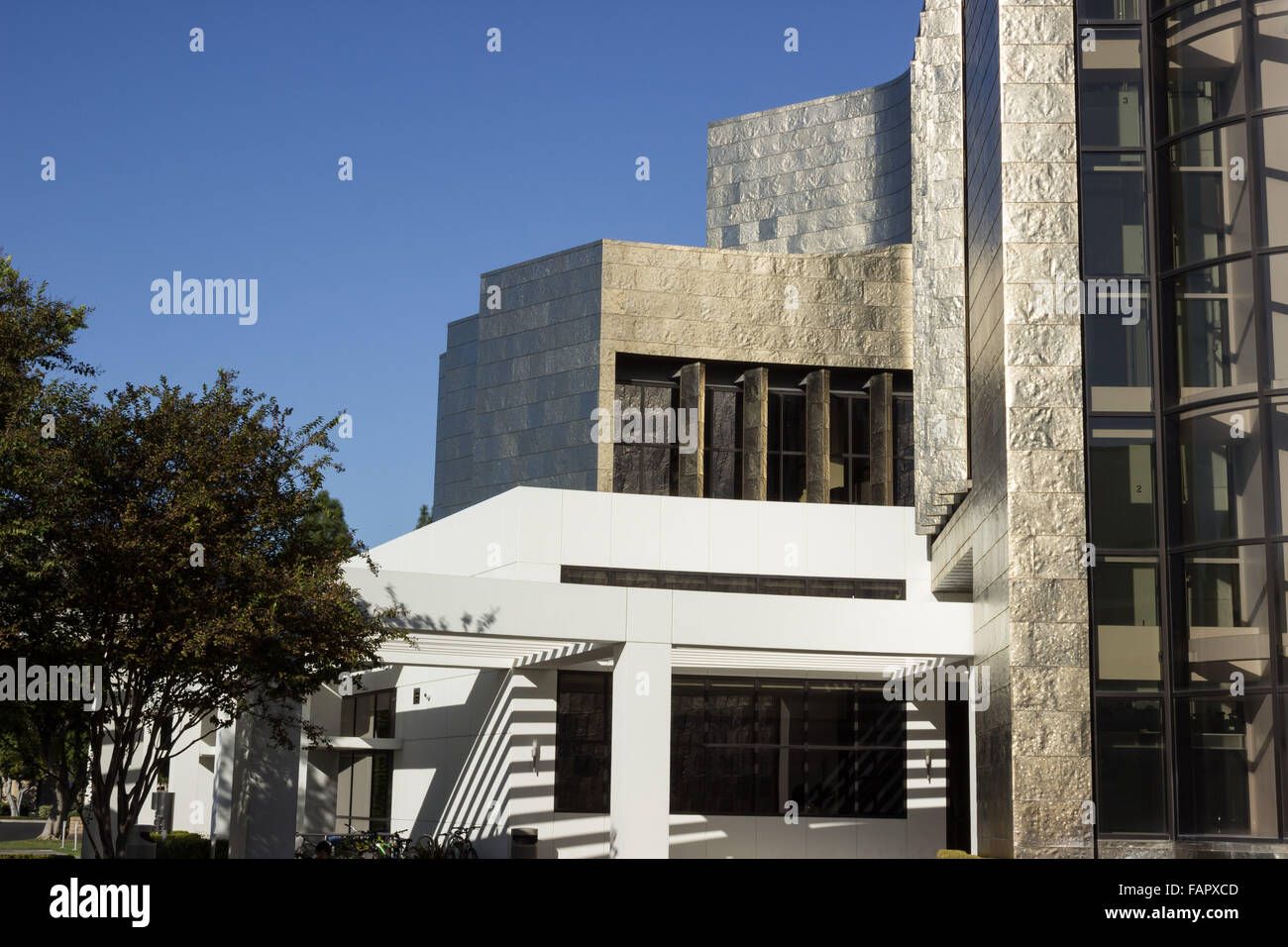 Structure de l'architecture moderne à Cerritos en Californie Banque D'Images