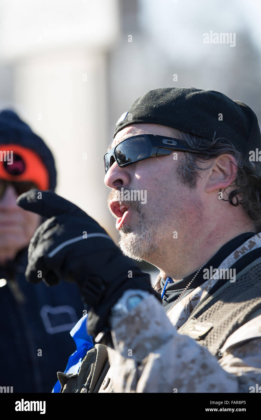 Burns, Oregon, USA. 09Th Jan, 2016. Pete Santilli parle lors de rassemblement à Burns Oregon Crédit : Marvin Cotney/Alamy Live News Banque D'Images