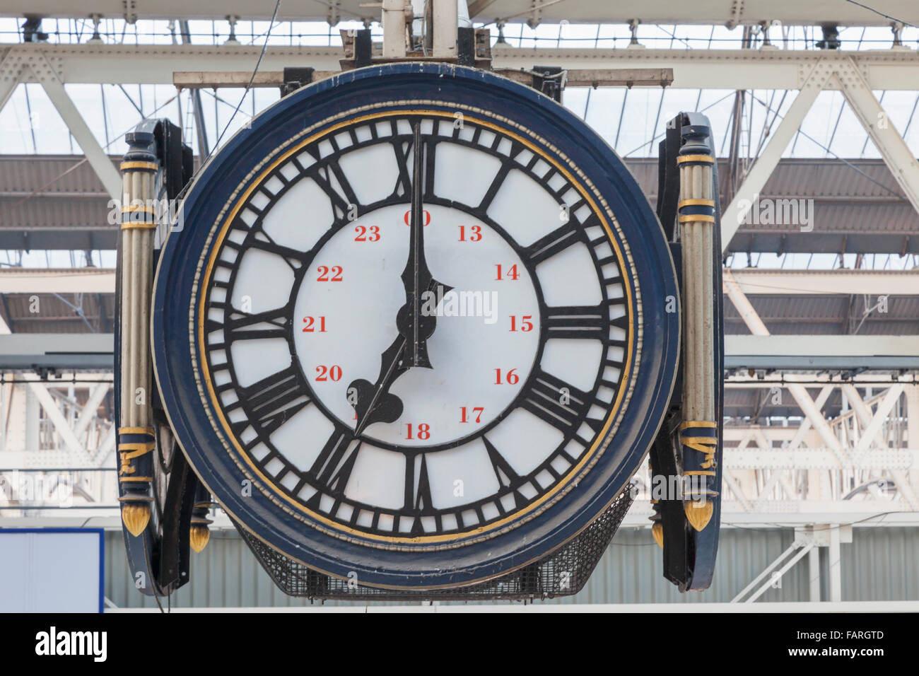 L'Angleterre, Londres, gare de Waterloo Station, Réveil Banque D'Images