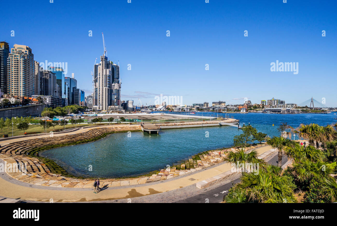 L'Australie, New South Wales, Sydney, Barangaroo, Darling Harbour, vue sur les étapes de l'Ipfna grès Bay Banque D'Images