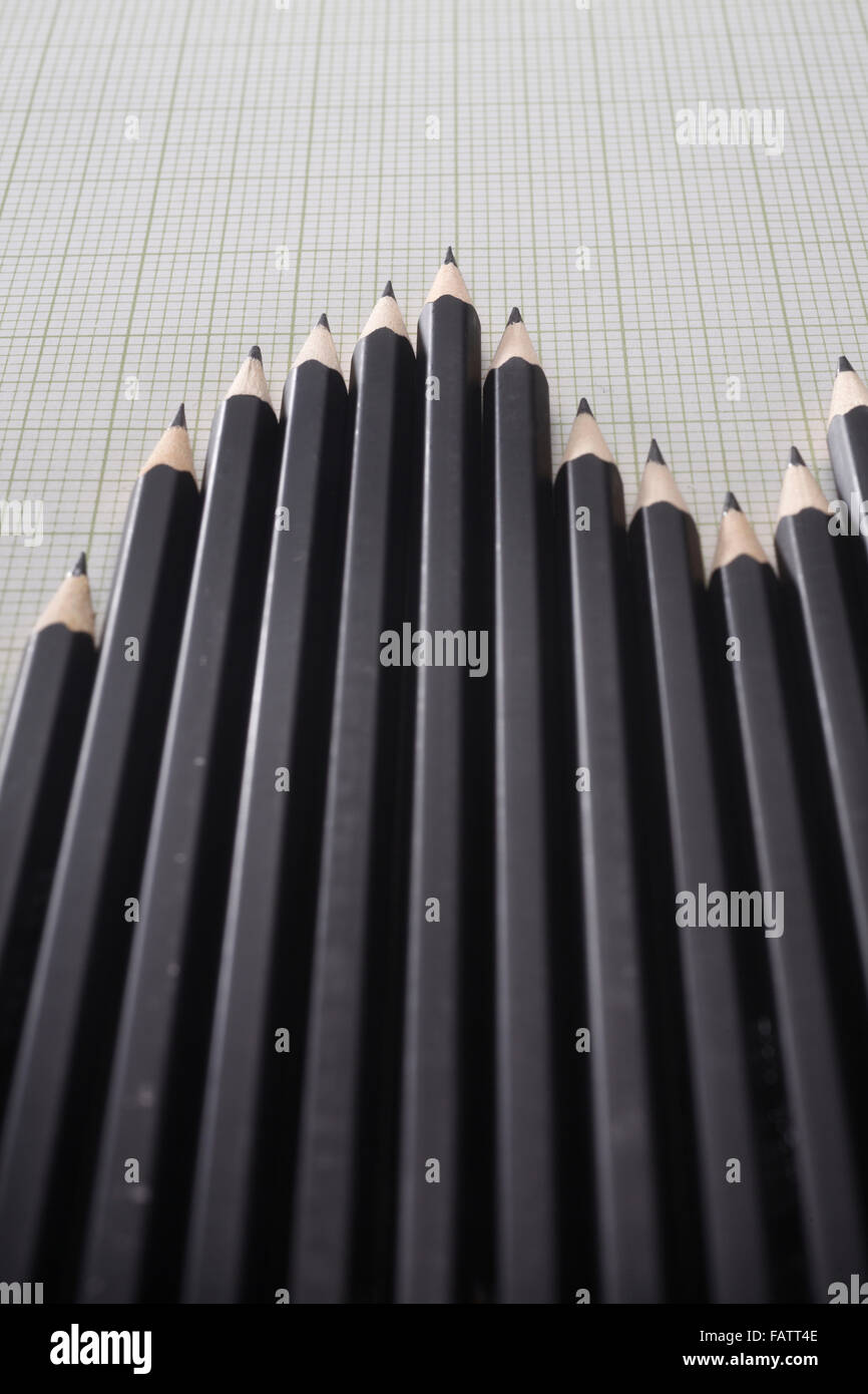 Image du crayon organiser dans une rangée Banque D'Images