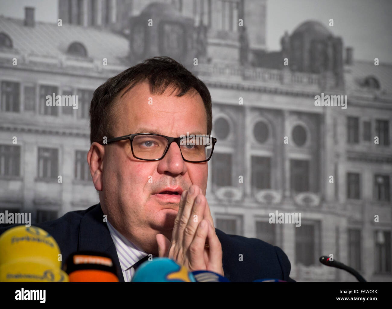Prague, République tchèque. 05 Jan, 2016. Le ministre du Commerce et de l'industrie Jan Mladek tient conférence de presse pour évaluer son travail au ministère et des commentaires sur des sujets actuels en Prague, République tchèque, le 5 janvier, 2016. © Vit Simanek/CTK Photo/Alamy Live News Banque D'Images