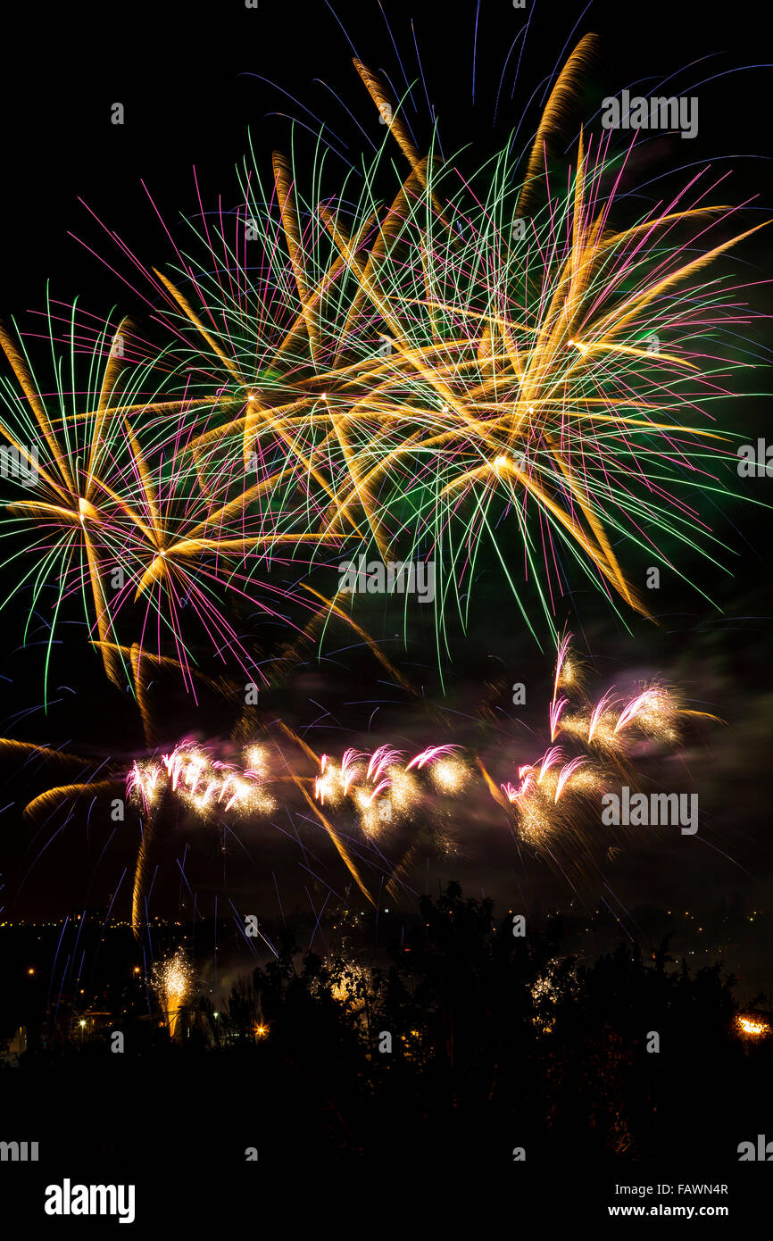 D'artifice coloré ; Calgary, Alberta, Canada Banque D'Images
