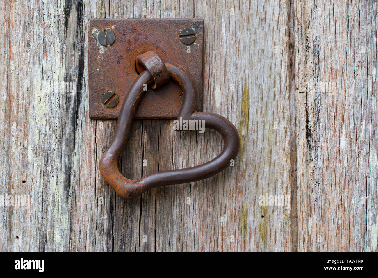 Loquet de porte en forme de coeur, Cornwall, UK Banque D'Images