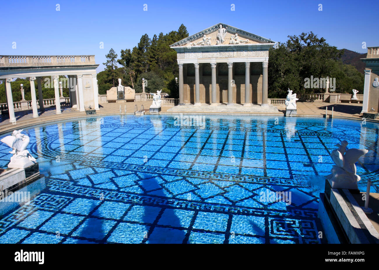 Hearst Castle piscine extérieure, Californie Banque D'Images