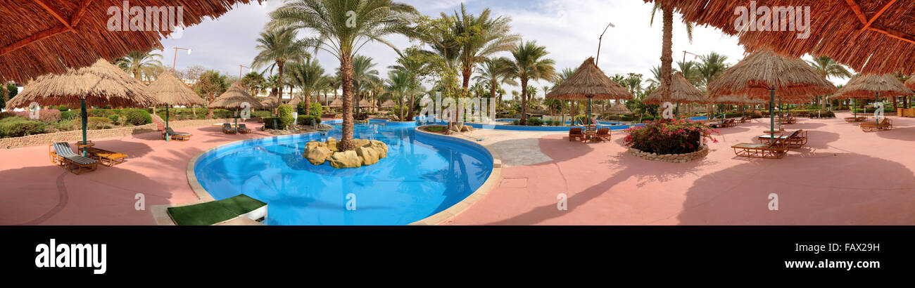 Panorama de la piscine de l'hôtel de luxe, Charm el-Cheikh, Égypte Banque D'Images