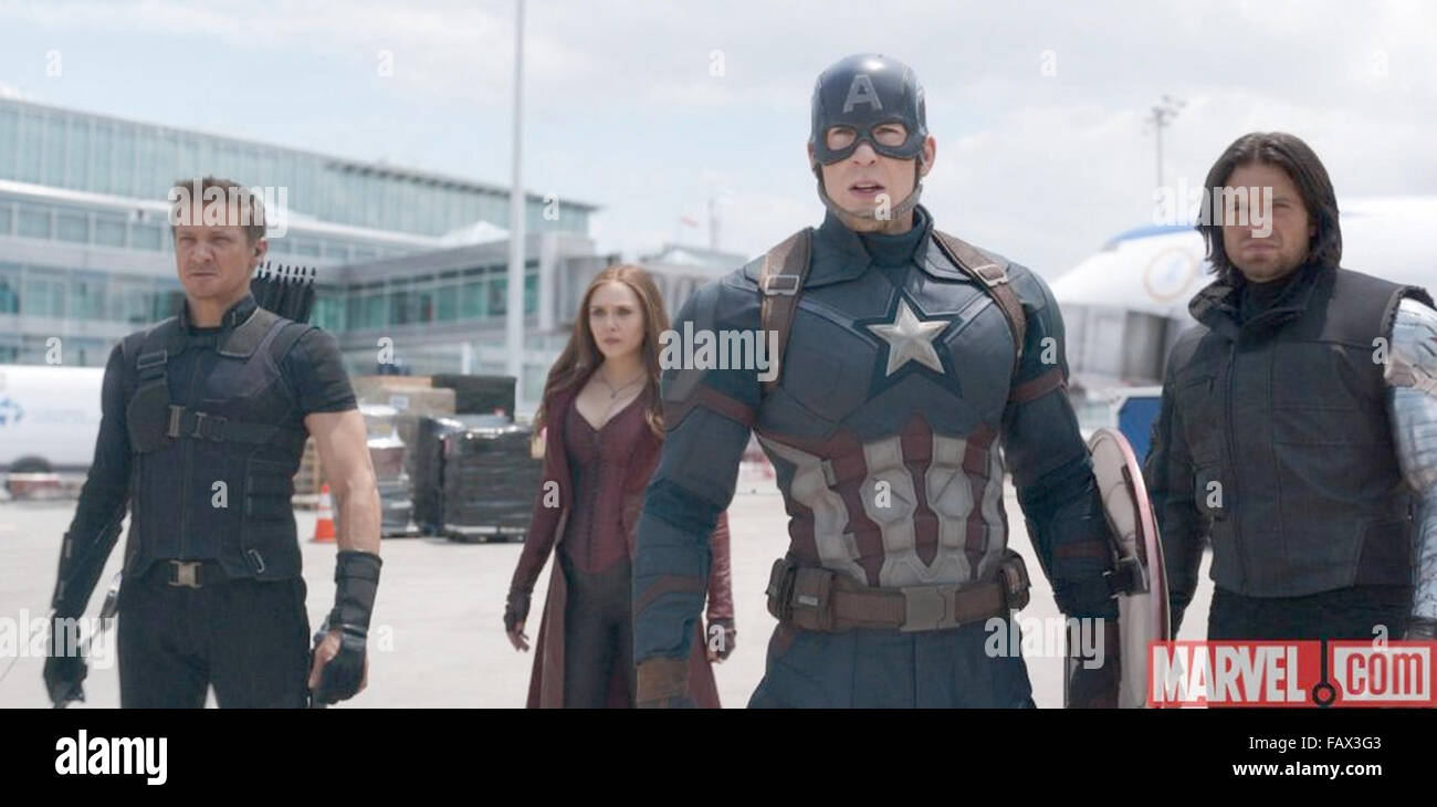 CAPTAIN AMERICA : Civil War 2016 Marvel Studios film avec de gauche à droite : Jeremy Renner, Elizabeth Olsen, Chris Evans, Sebastian Stan Banque D'Images