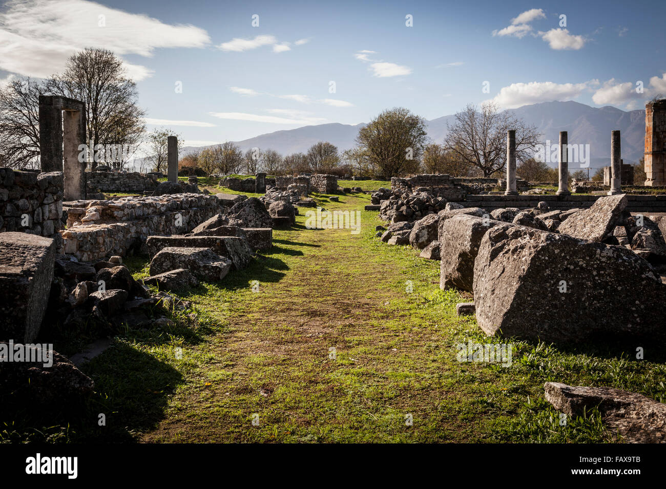 Ruines de murs en pierre ; Philippes, Grèce Banque D'Images