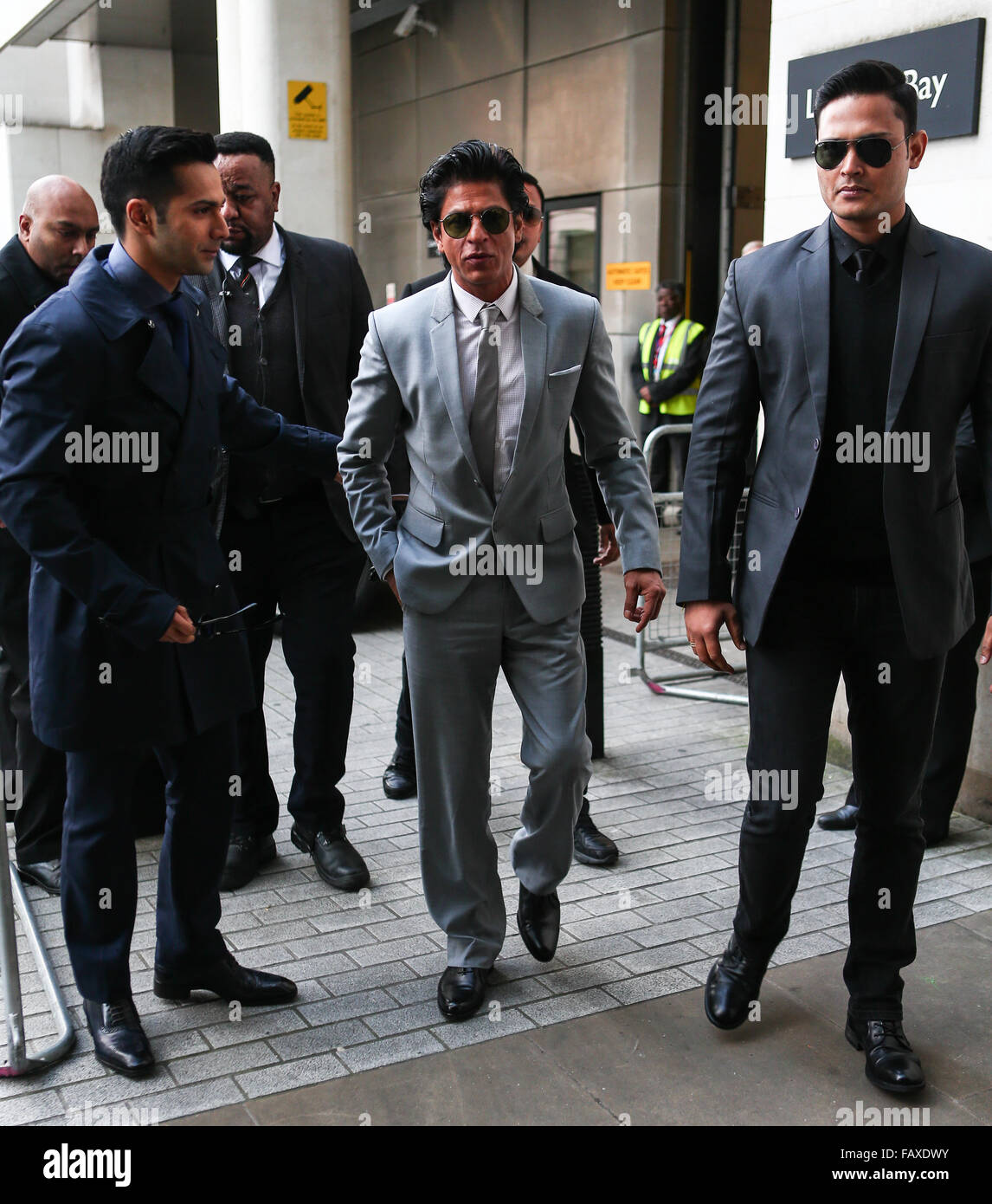 Bollywood legend shah rukh khan Banque de photographies et d images a haute resolution Alamy