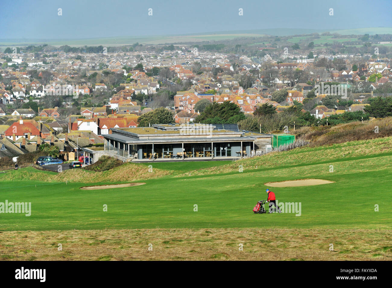 La dix-huitième trou et clubhouse à Seaford Head Golf Cours sur les South Downs dans l'East Sussex UK Banque D'Images