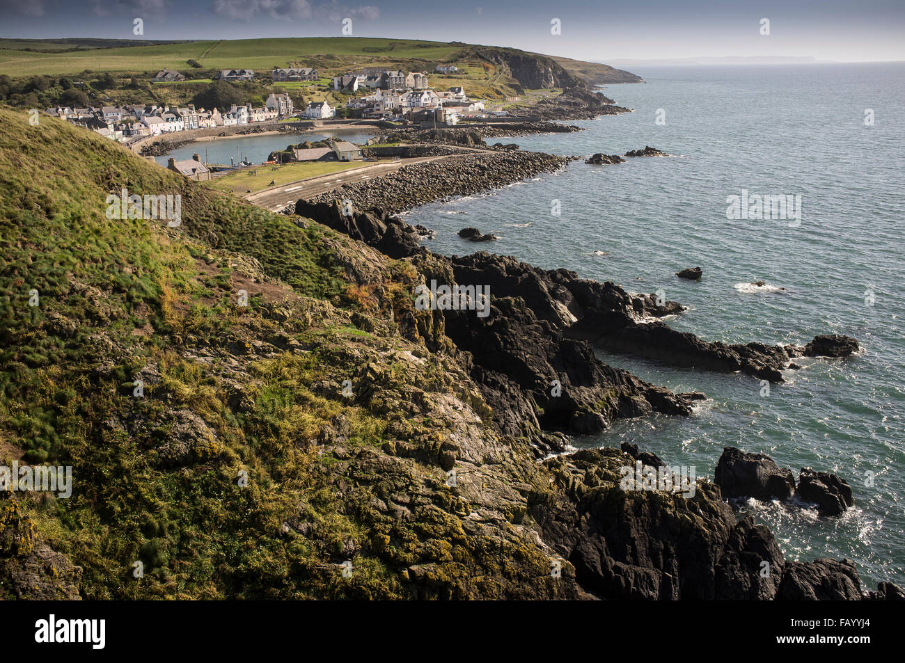 Portpatrick Cliffs Cliffs sea walk scotland coastal harbour Banque de photographies et d ...