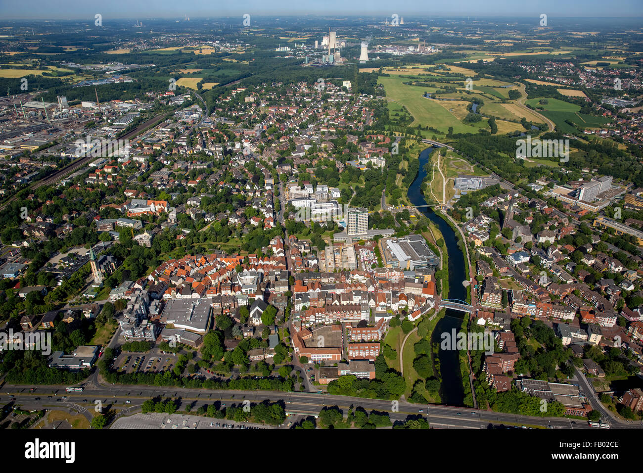 Vue aérienne, surplombant le centre de Lünen avec la reconstruction de la maison, Luenen Hertie, Ruhr, Banque D'Images