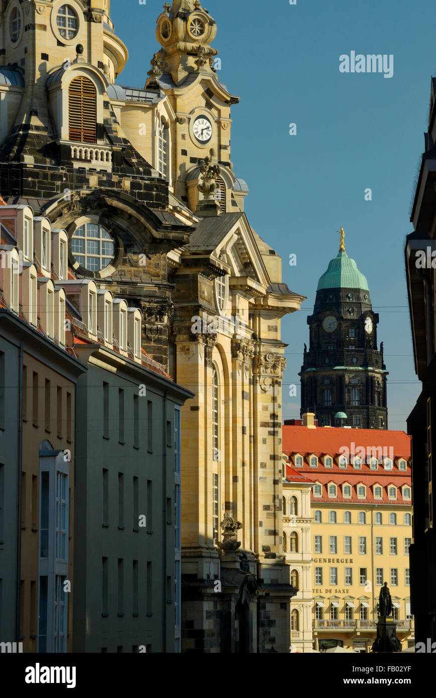 Münzgasse, Frauenkirche, Rathausturm, Martin Luther Statue et Rathaus, Dresde, Saxe, Allemagne Banque D'Images