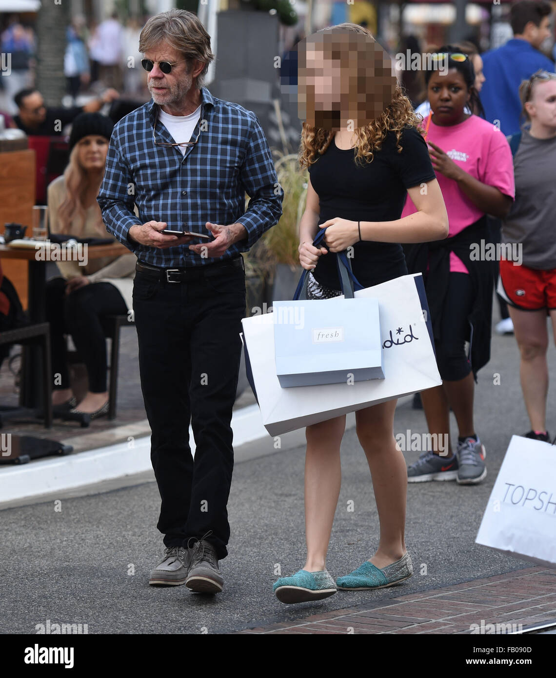 William H. Macy et sa fille faire du shopping au Grove avec : William H. Macy, Sofia Grace Macy Où : Los Angeles, California, United States Quand : 06 déc 2015 Banque D'Images