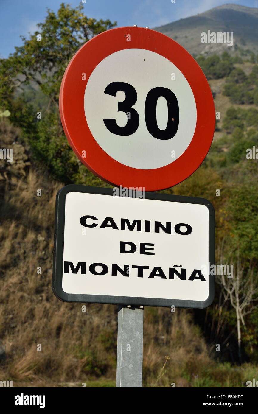 Camino de Montana - route de montagne espagnol espagne andalousie ( Sierras de Tejeda, Almijara et Parc Naturel de Almara ) Banque D'Images