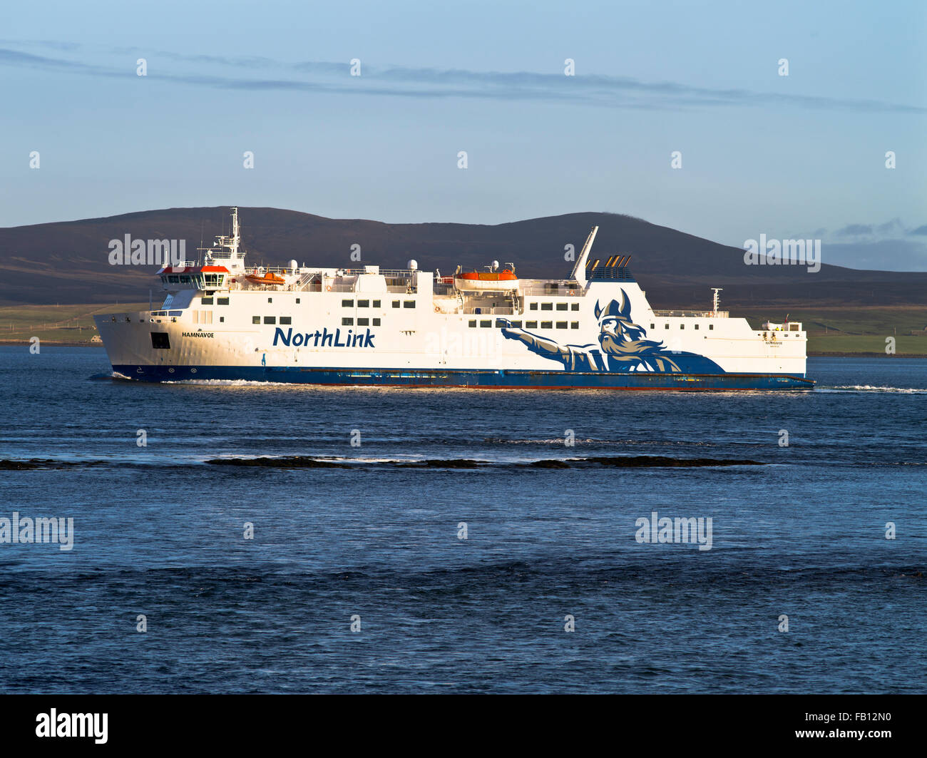 Dh Scapa Flow MV HAMNAVOE Serco Orcades ferry Northlink ferries écossais à l'écosse Banque D'Images