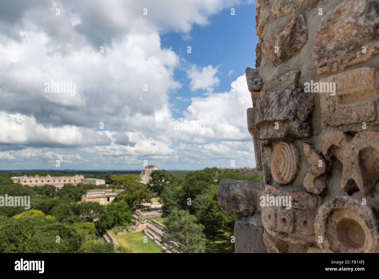 Ruines à Uxmal, Yucatan, Mexique. C'est une ancienne ville maya de la période classique. Banque D'Images