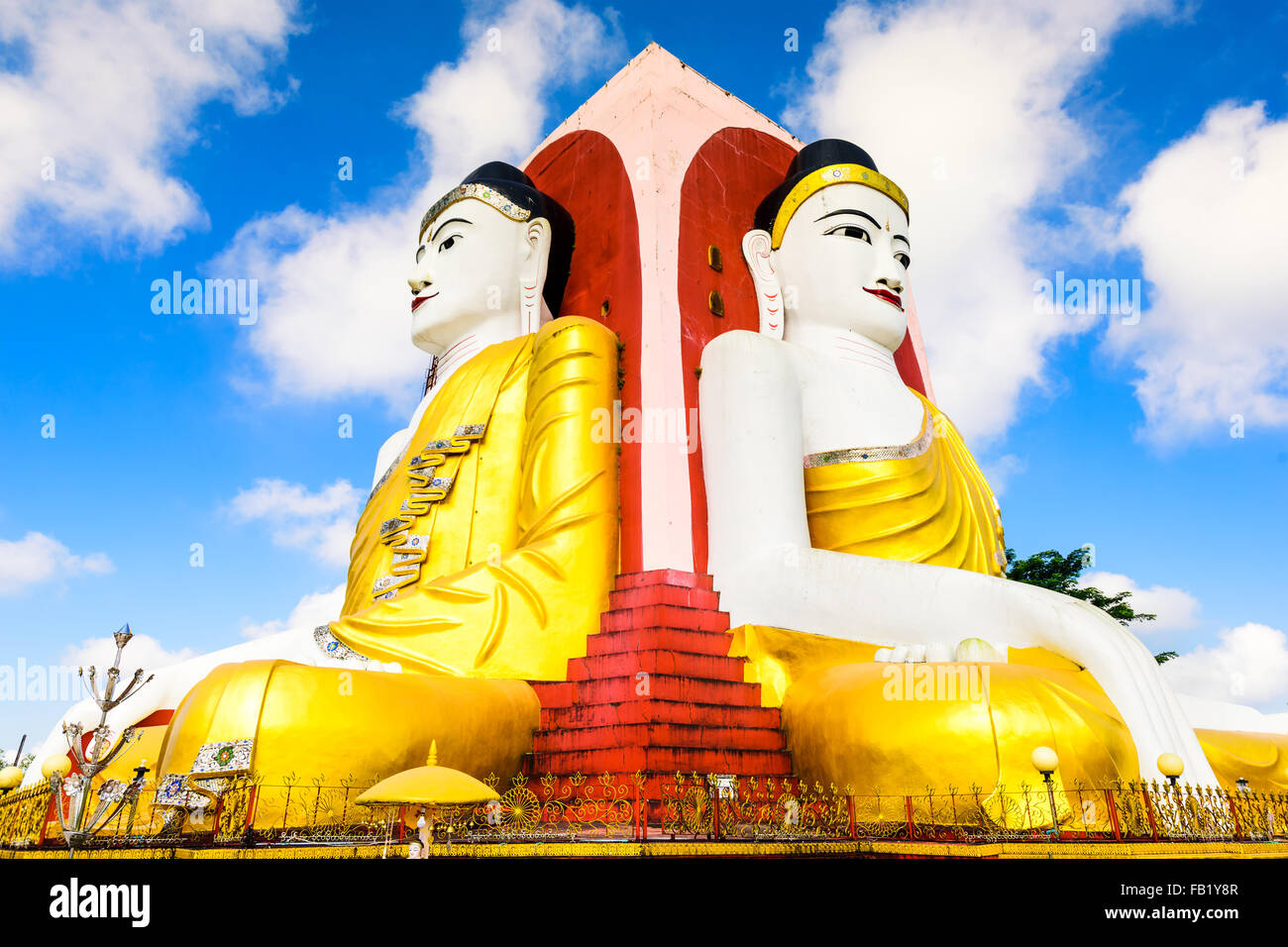 Bago, Myanmar quatre visages de Bouddha à Bouddha Kyaikpun. Banque D'Images
