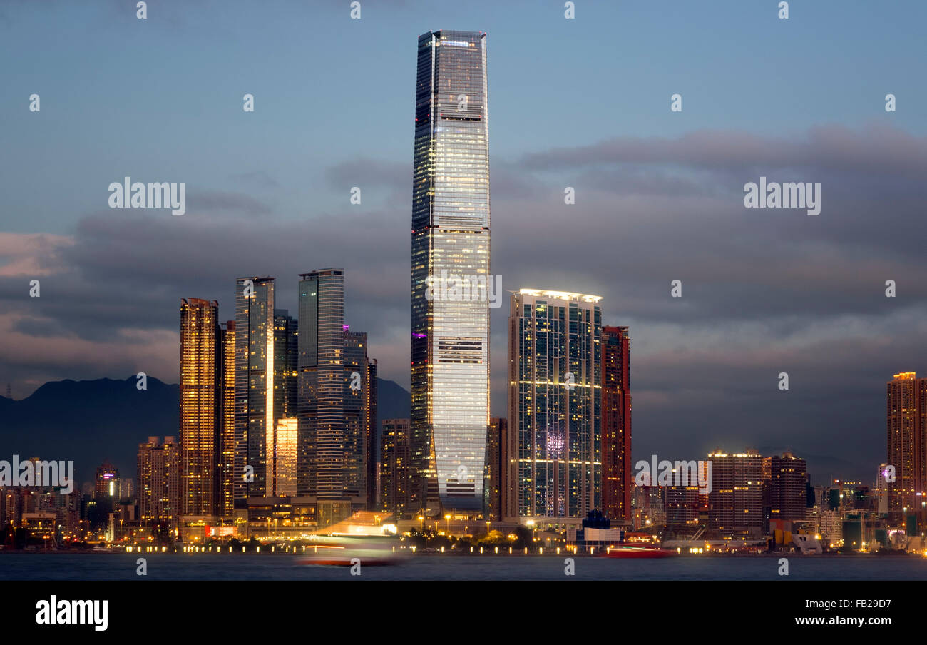 La nouvelle ville de Kowloon et de Hong Kong, le plus haut bâtiment de l'International commerce center ICC, Hong Kong, Chine. Banque D'Images