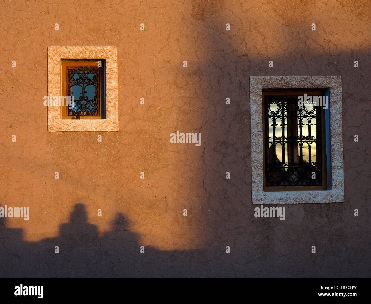 Mur et fenêtres, Kasbah, Imoukdal N' Kob, Maroc Banque D'Images