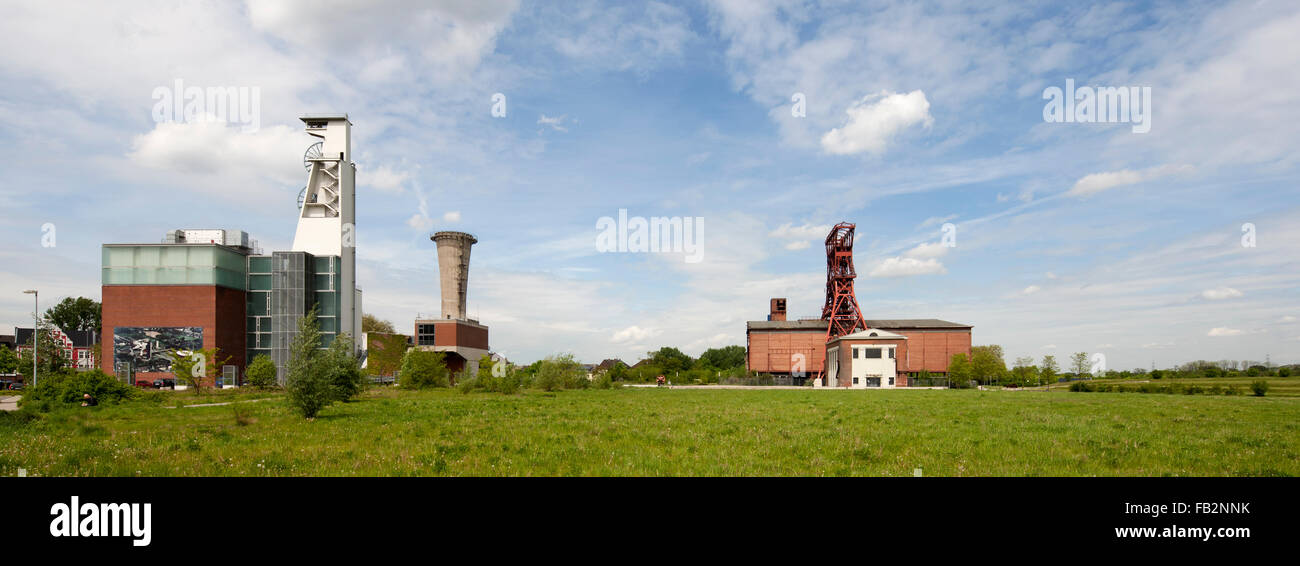 Gelsenkirchen-Schalke, Guinée Zeche Consolidation 3/4/9 mit altem und neuem Förderturm und Consol-Theater Banque D'Images