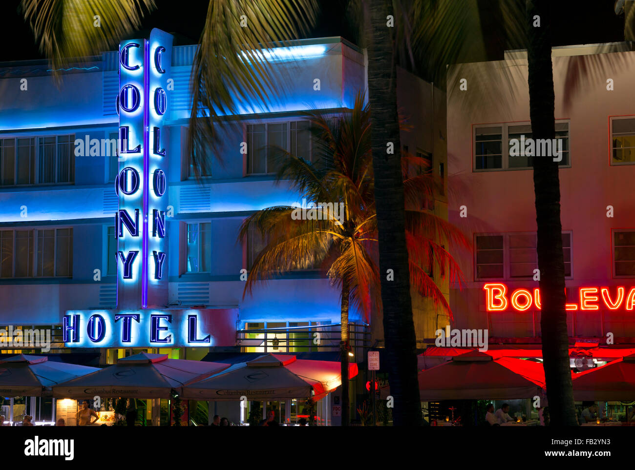 Art deco district la nuit, Ocean Drive, à South Beach, Miami Beach, Miami, Floride, USA Banque D'Images