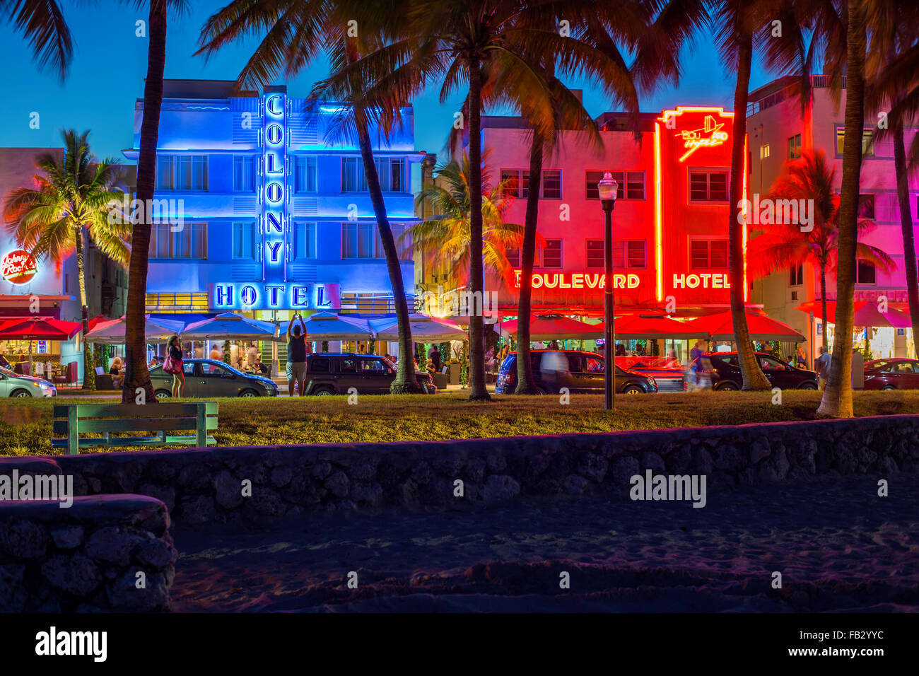 Art deco district la nuit, Ocean Drive, à South Beach, Miami Beach, Miami, Floride, USA Banque D'Images
