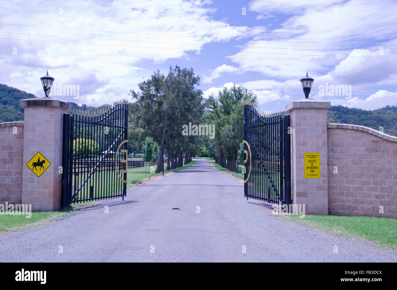 Porte d'entrée à Emirates Park Stud pur-sang à Murrurundi NSW Australie Banque D'Images