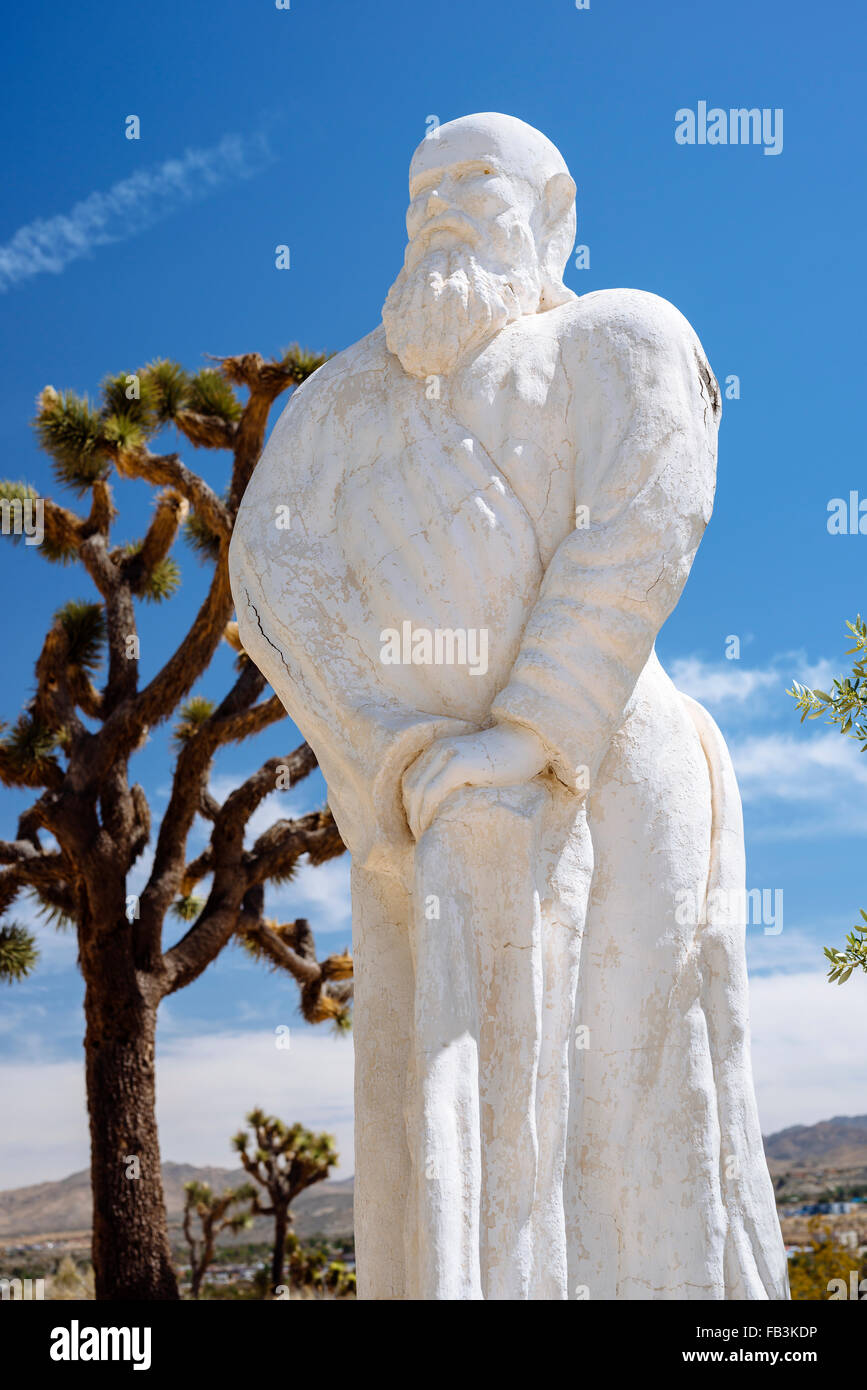 Une sculpture d'un vieil homme dans le Christ dans le désert, dans le sud-est de la Californie Parc Banque D'Images
