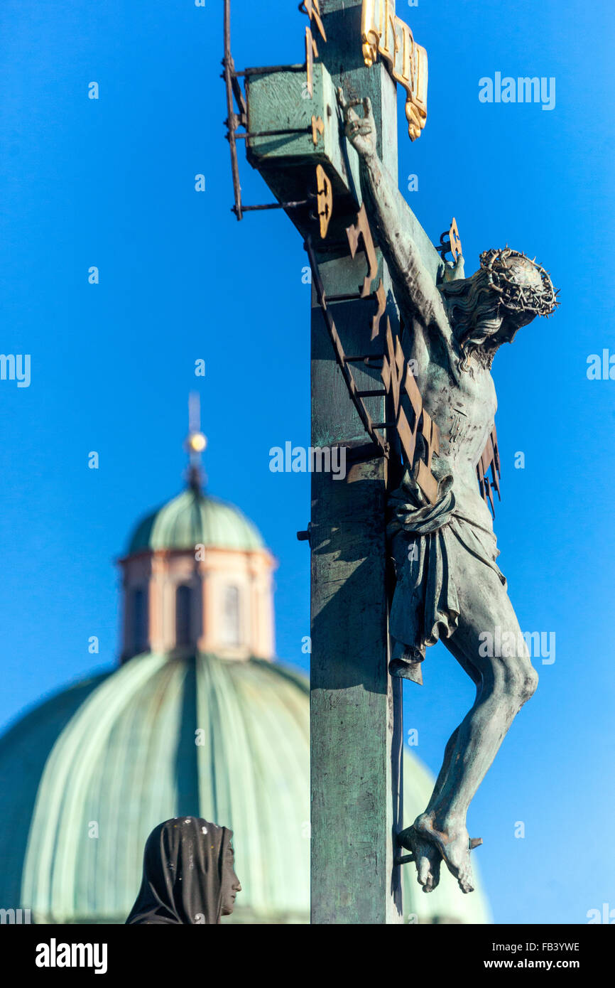 Pont Charles Figures De Prague, Jésus Sur La Croix, Prague République Tchèque, Europe Banque D'Images