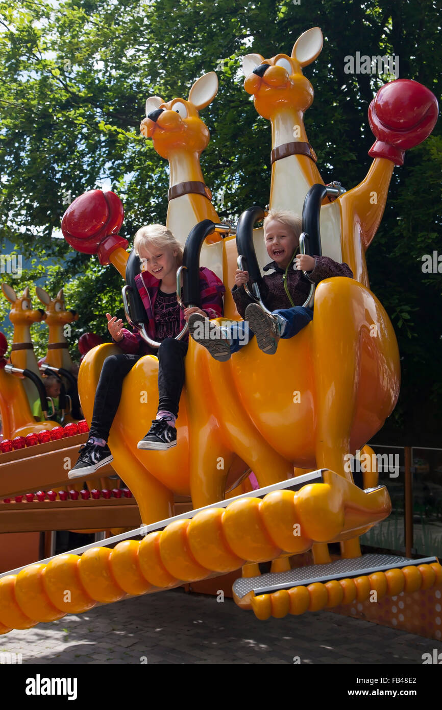 Fun rides au parc d'attractions Bakken, Silkeborg, Copenhague, Danemark Banque D'Images