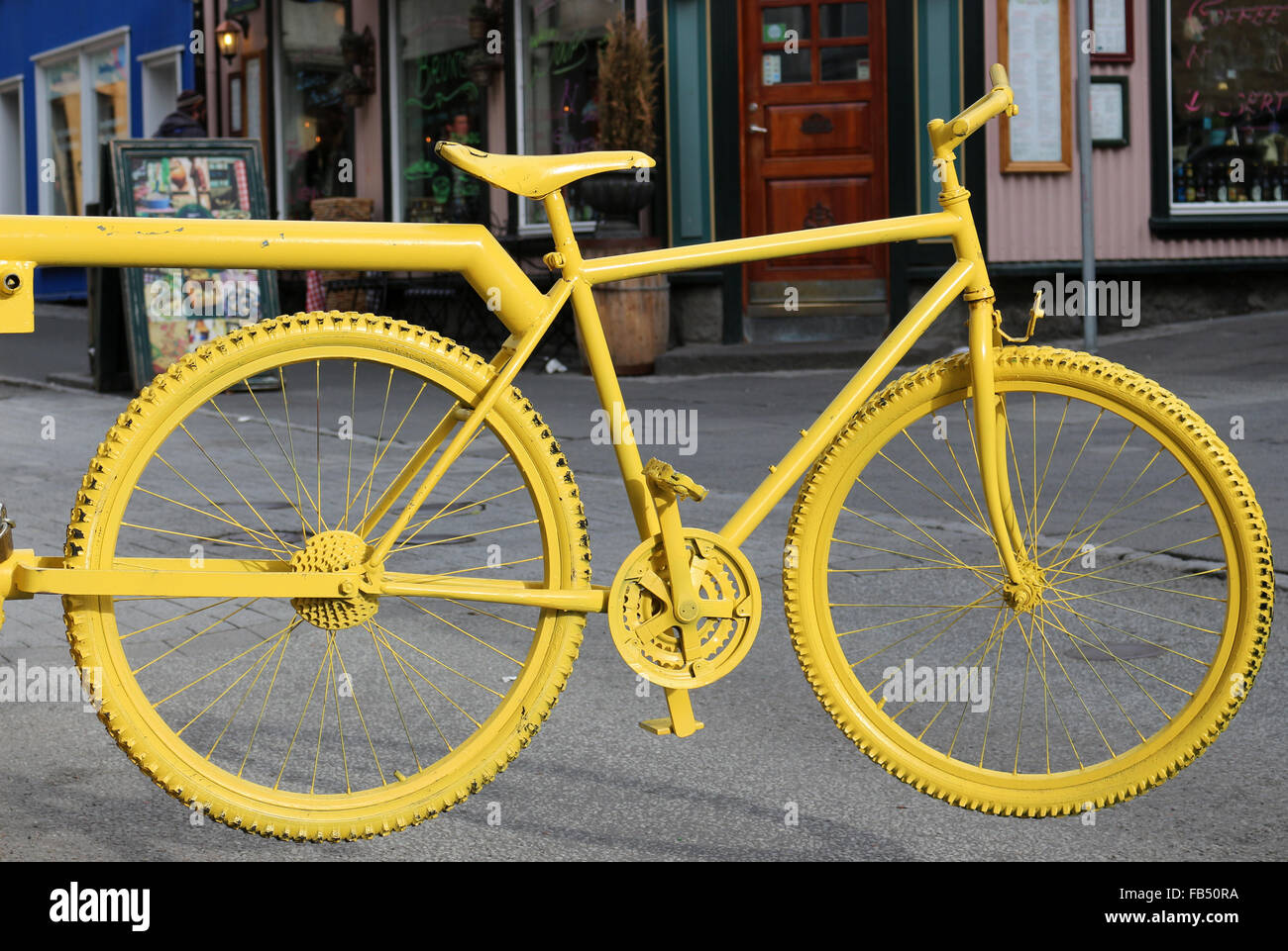 Vélo jaune Banque D'Images