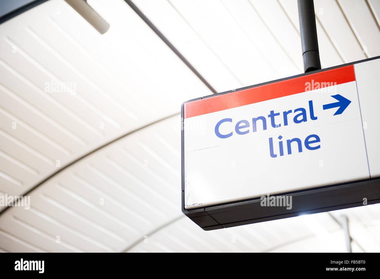 La ligne centrale de la station de métro de Londres à Londres. Banque D'Images