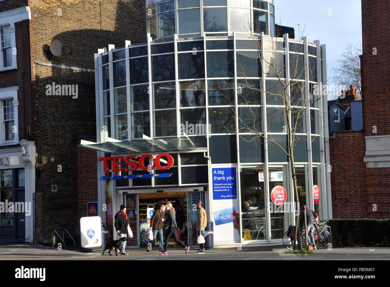 Londres, Royaume-Uni, 10 janvier 2016, à Clapham South air-raid de niveau pour être restauré et ouvert au public. Le niveau profond Londres huit refuges sont des abris antiaériens de niveau qui ont été construites sous les stations de métro de Londres pendant la Seconde Guerre mondiale. En 1948, l'abri Clapham South a été utilisé pour loger les premiers immigrants de la West Indies qui étaient arrivés sur le MV Empire Windrush. Credit : JOHNNY ARMSTEAD/Alamy Live News Banque D'Images