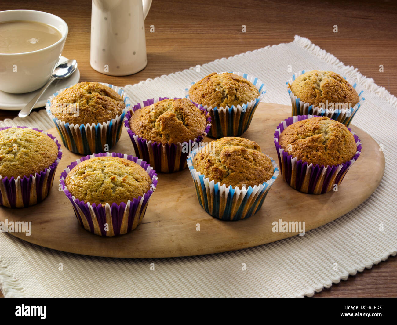 Muffins aux épices Gingembre Orange Banque D'Images