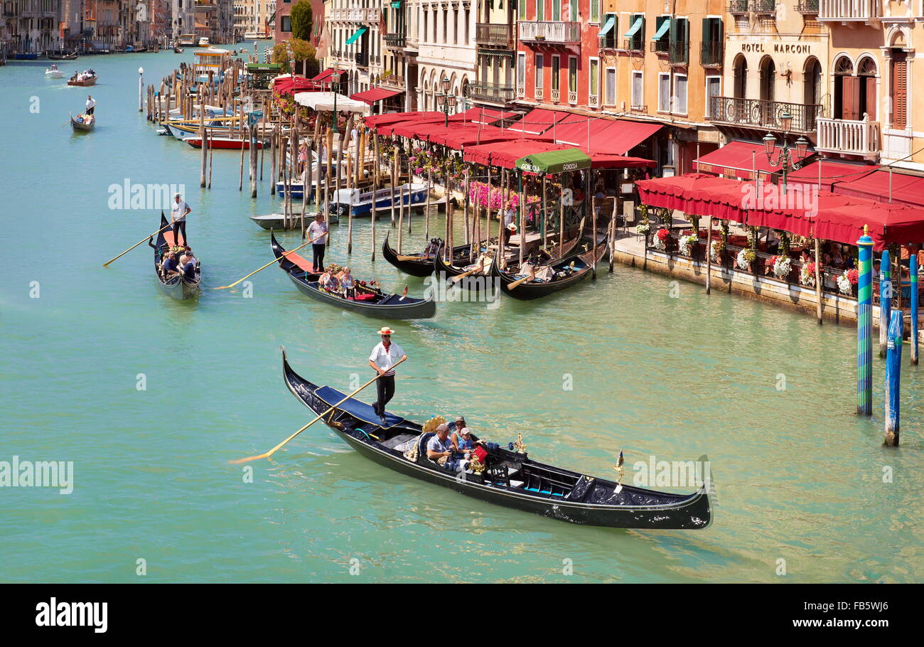 Gondole sur le Grand Canal (Canal Grande), Venise, Italie, l'UNESCO Banque D'Images