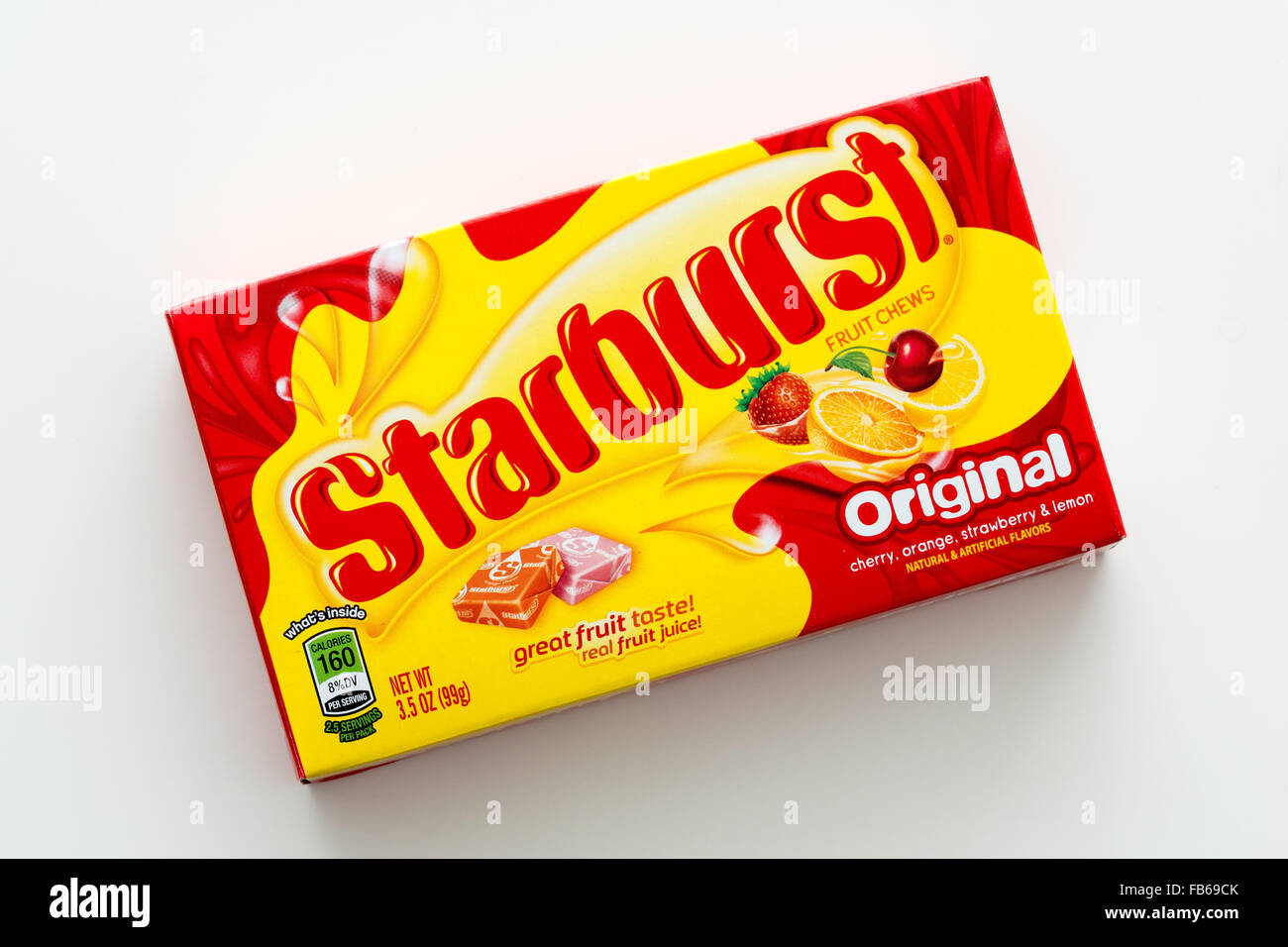 Une boîte de bonbons Starburst, un bonbon à saveur de fruit fabriqué par la société Wrigley. Banque D'Images